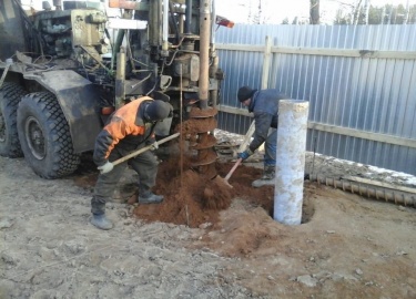 Шнековый способ бурения &ndash; высокотехнологичный процесс разработки скважин для воды, который сводит к минимуму возможность обрушения конструкци...